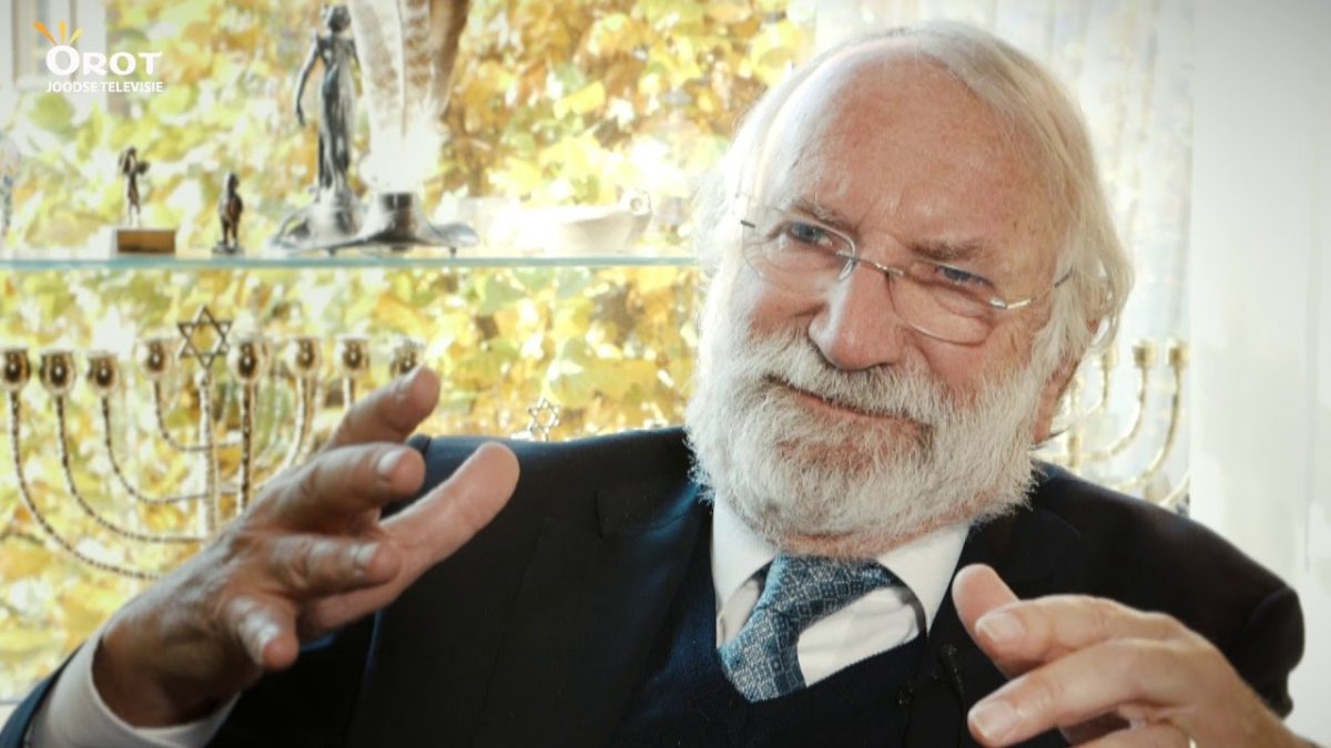 Rabbijn Soetendorp Viert 80ste Verjaardag Met Boekpresentatie 